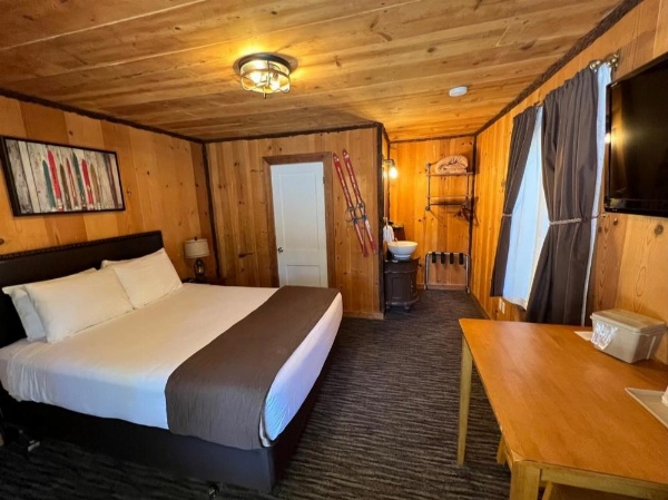 Shasta Inn image 6