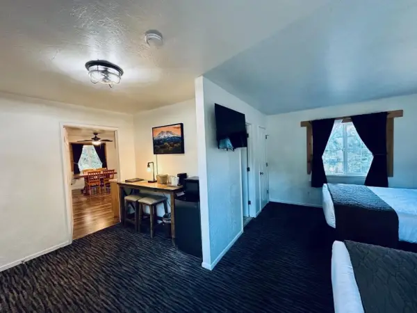 Shasta Inn Main image
